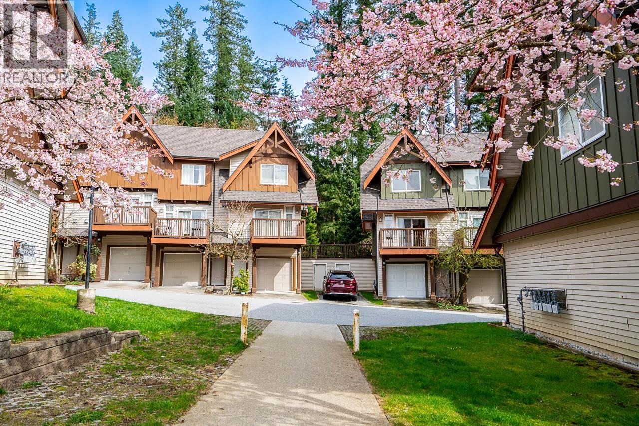 27 2000 PANORAMA DRIVE, Port Moody