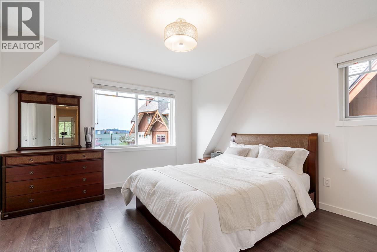 27 2000 PANORAMA DRIVE, Port Moody