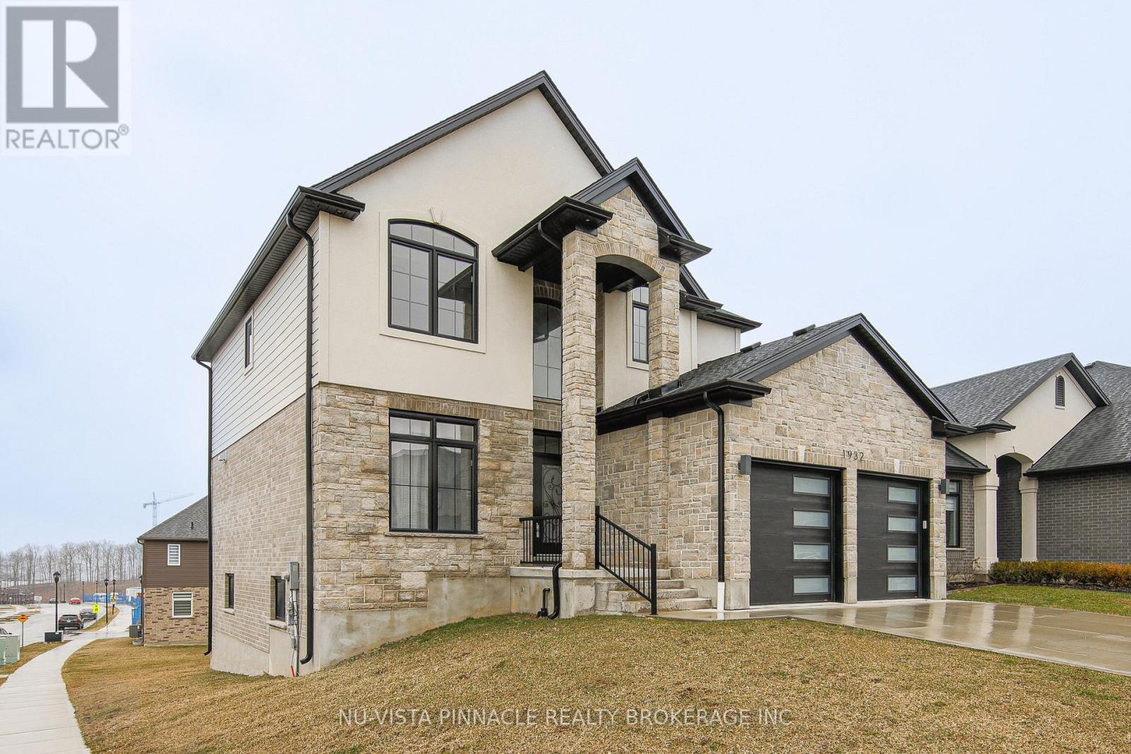 1932 TRAILSWAY DRIVE - 1