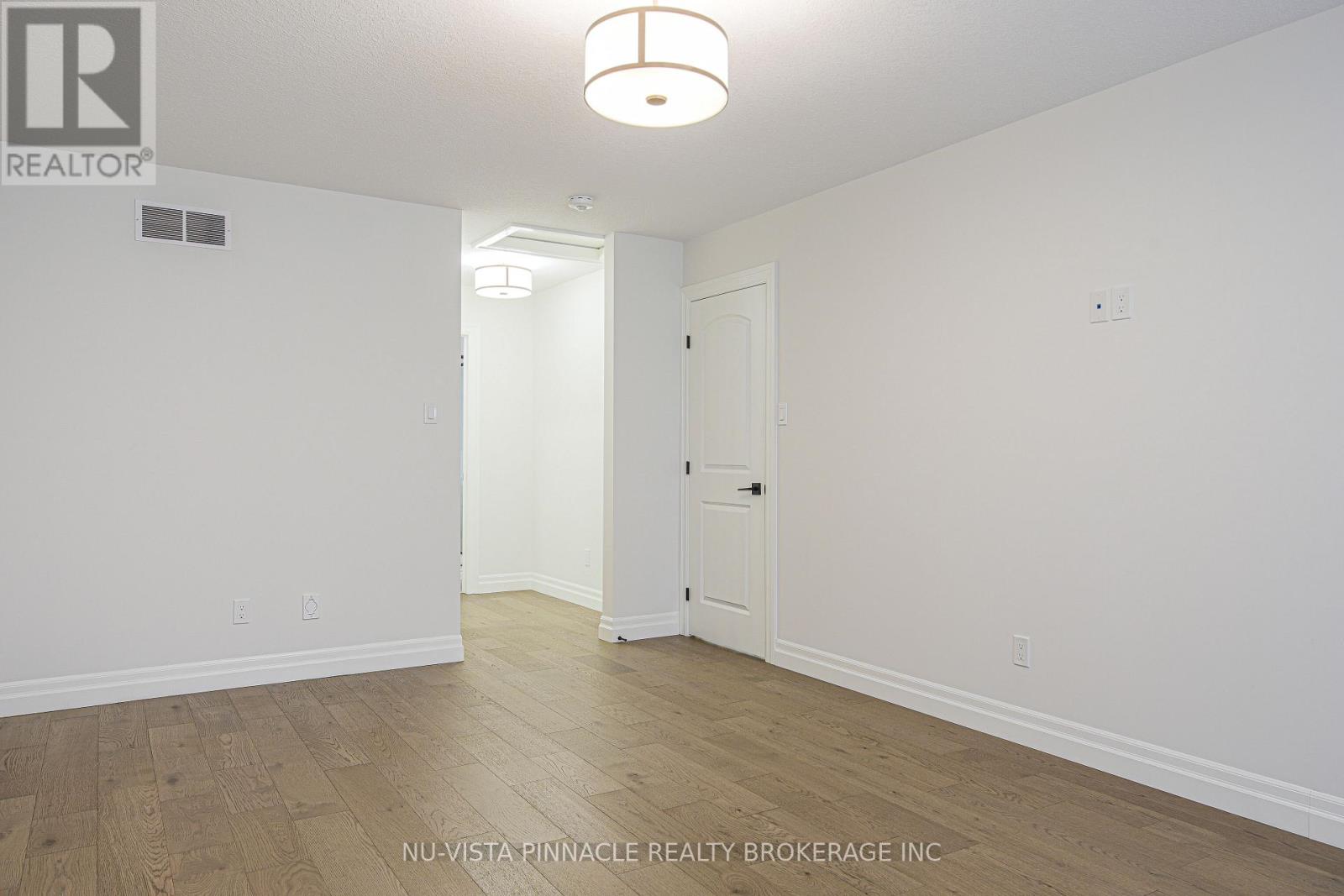 1932 TRAILSWAY DRIVE - 15