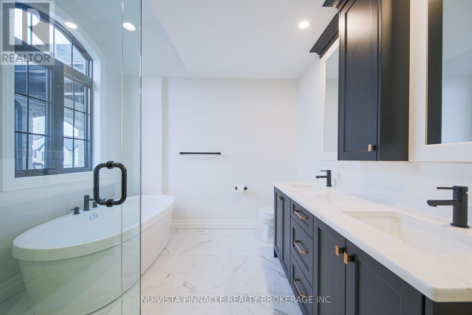 1932 TRAILSWAY DRIVE - 16