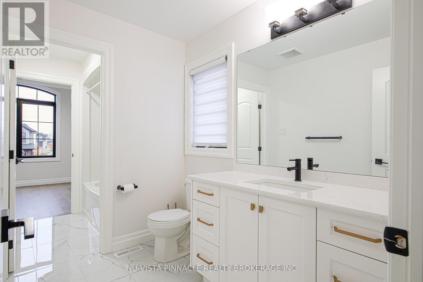 1932 TRAILSWAY DRIVE - 20