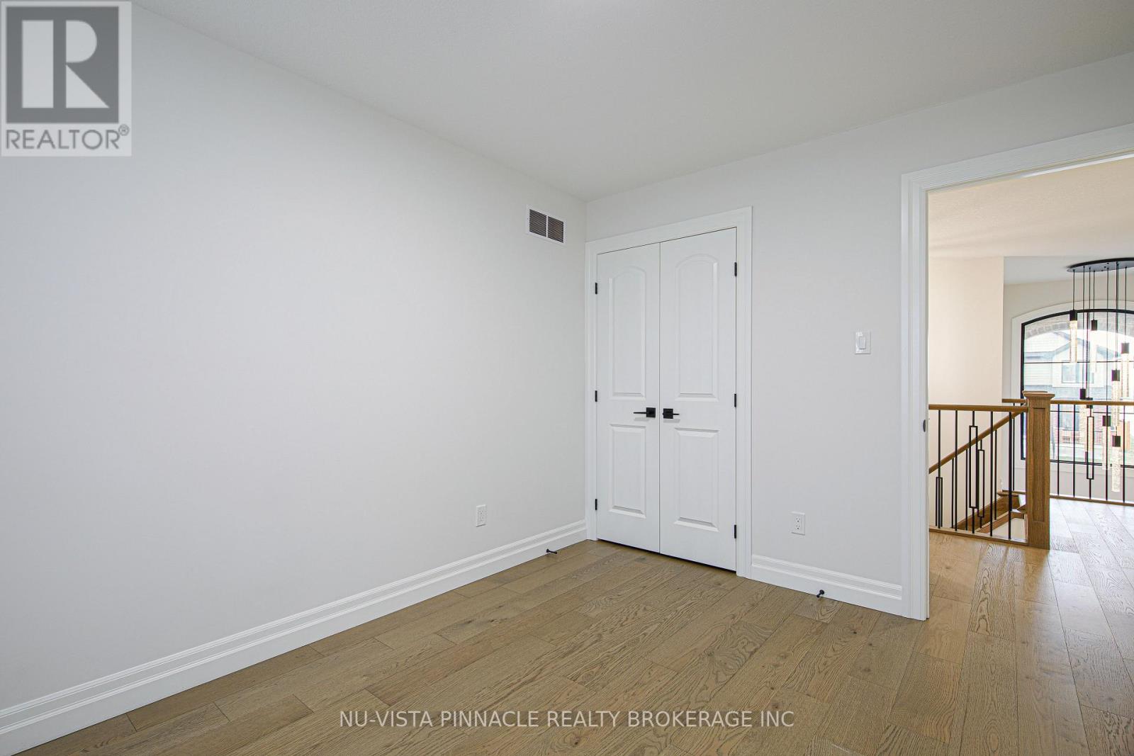 1932 TRAILSWAY DRIVE - 24