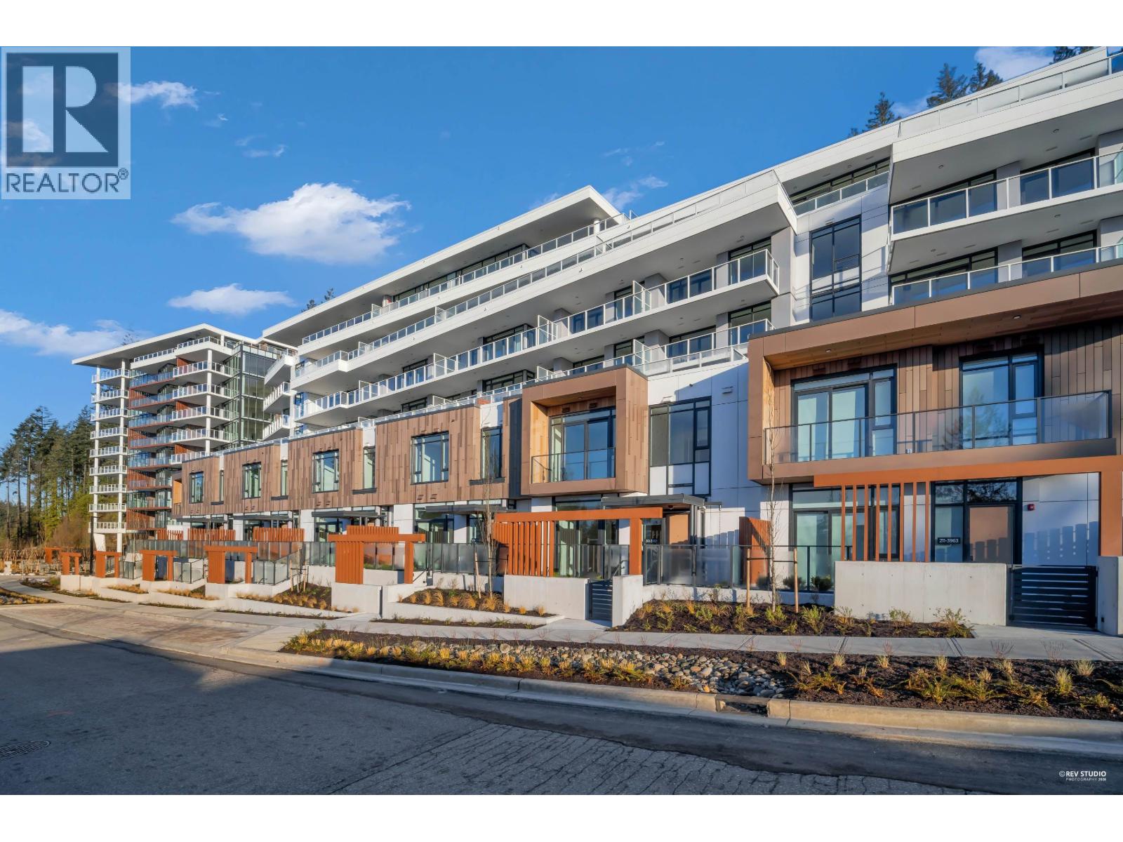 510 3963 UPLANDS Way - main photo