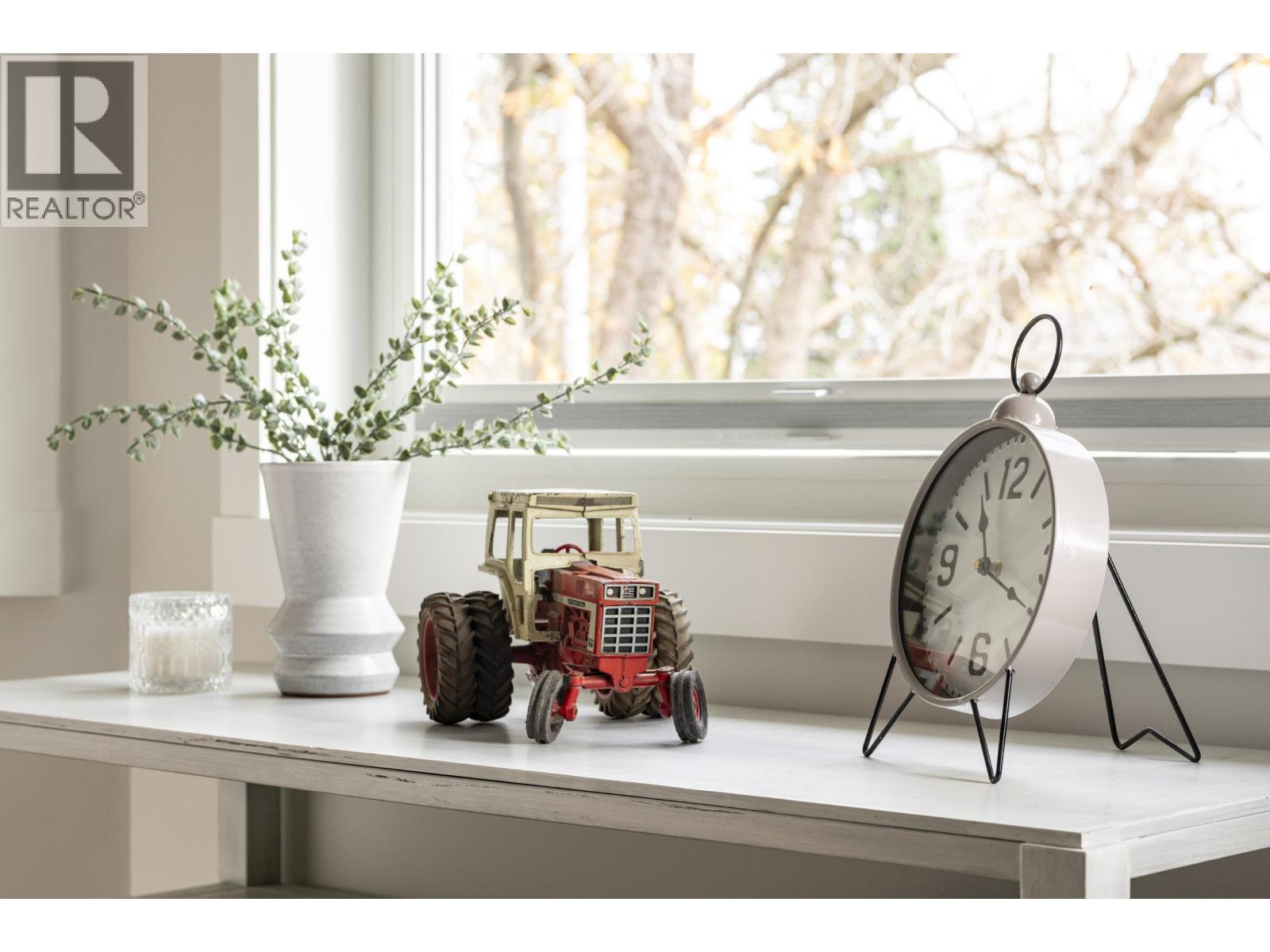 #2-4569 ARTHUR Drive, Delta