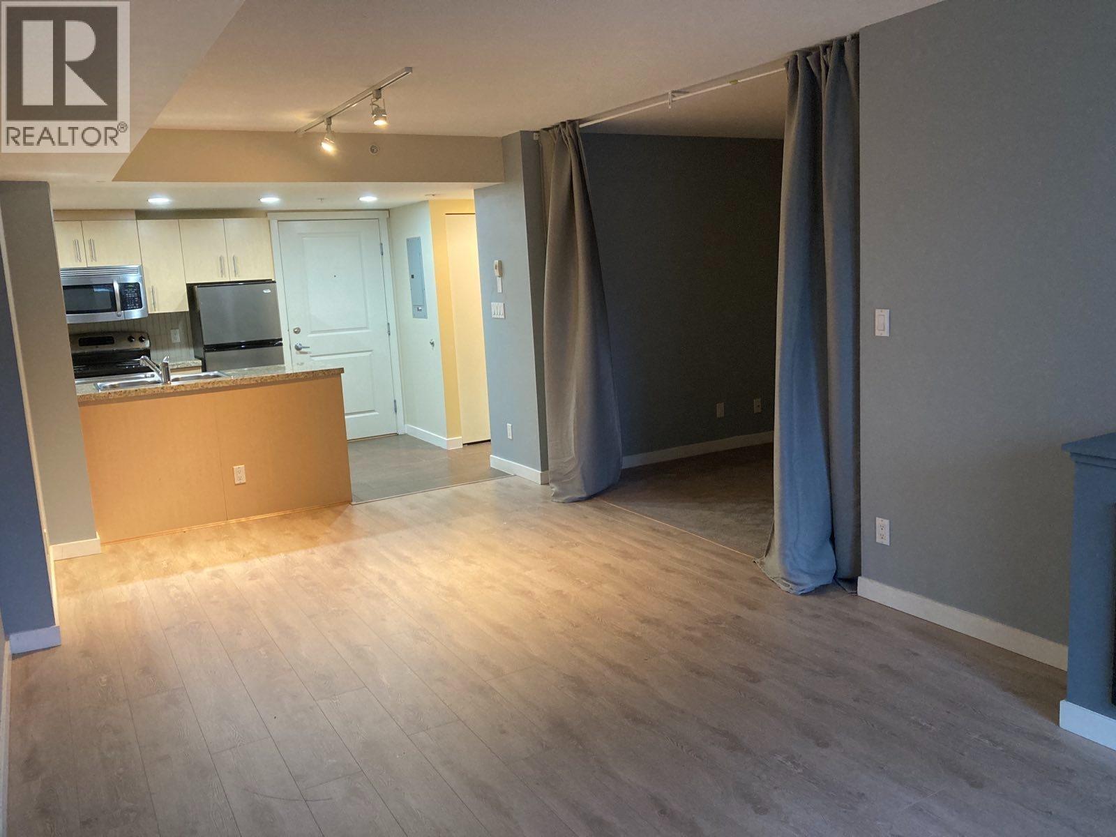 310 200 KEARY STREET, New Westminster