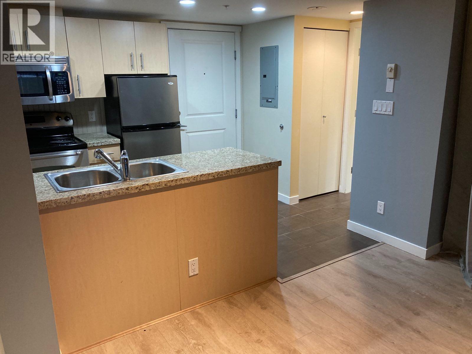 310 200 KEARY STREET