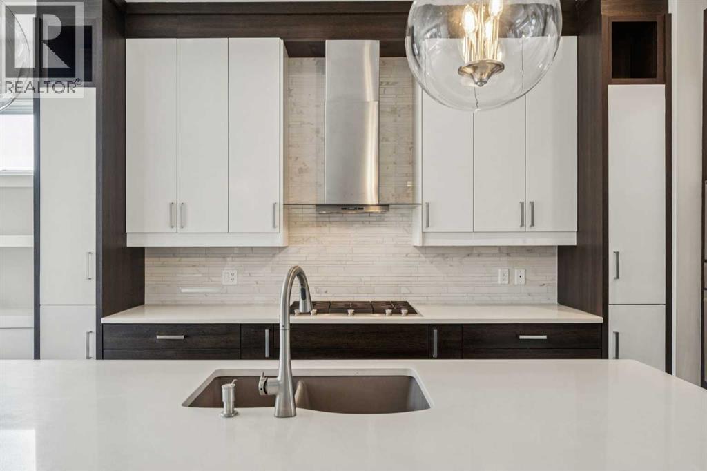 Single Family House for Sale in A Regent Crescent NE Renfrew Calgary 