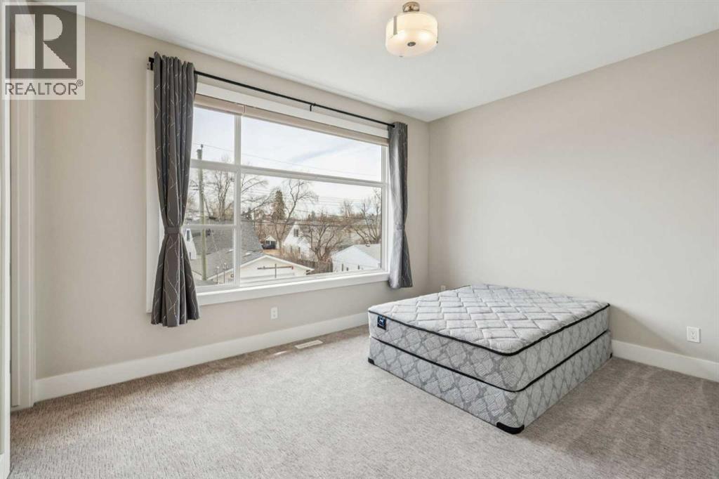 Single Family House for Sale in A Regent Crescent NE Renfrew Calgary 