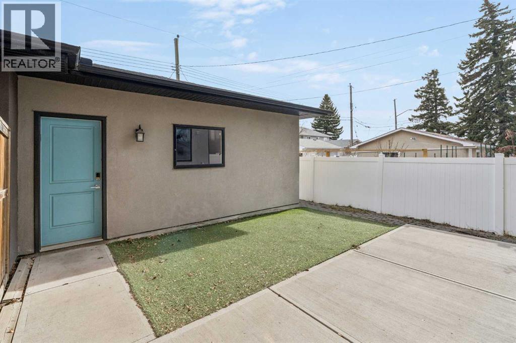 Single Family House for Sale in A Regent Crescent NE Renfrew Calgary 