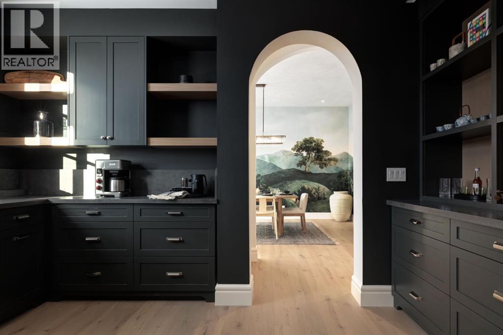 Single Family House for Sale in  Toronto Crescent NW St Andrews Heights Calgary 