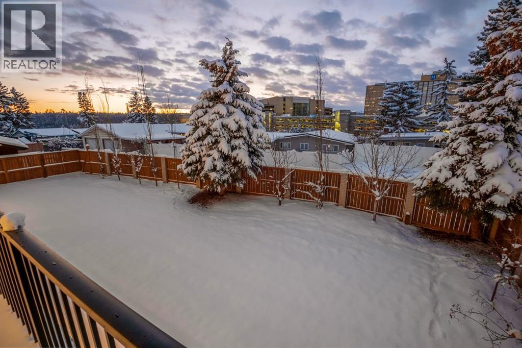 Single Family House for Sale in  Toronto Crescent NW St Andrews Heights Calgary 