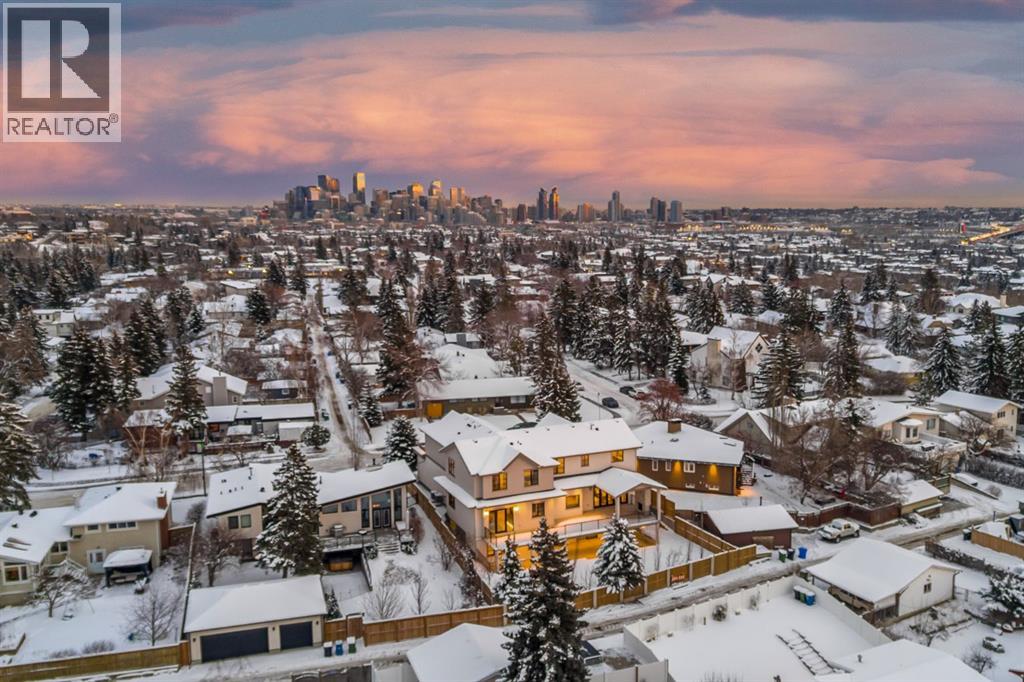 Single Family House for Sale in  Toronto Crescent NW St Andrews Heights Calgary 