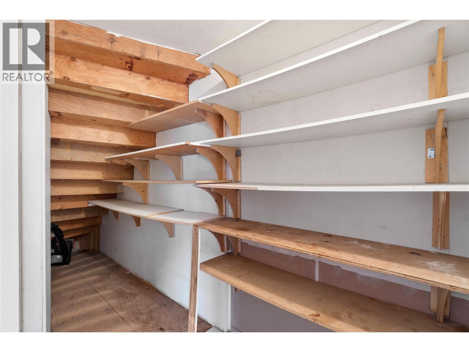 1120 14th Street, Kamloops