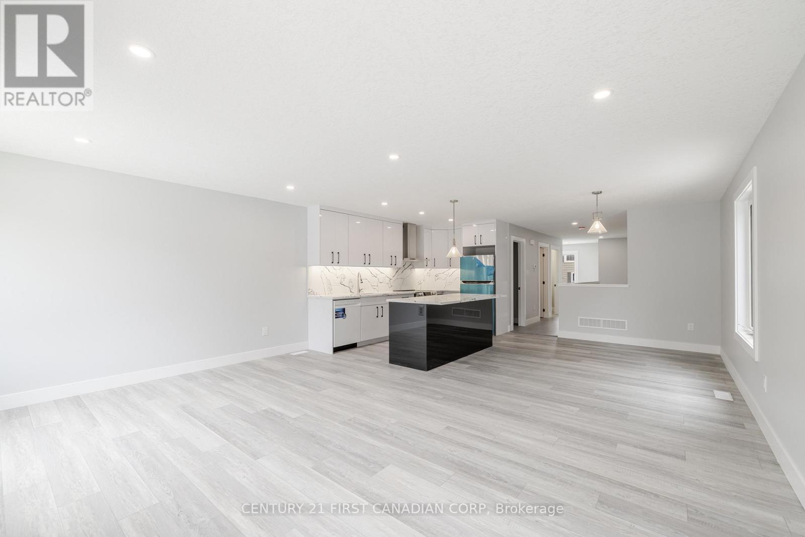 109 ROSS STREET - 16