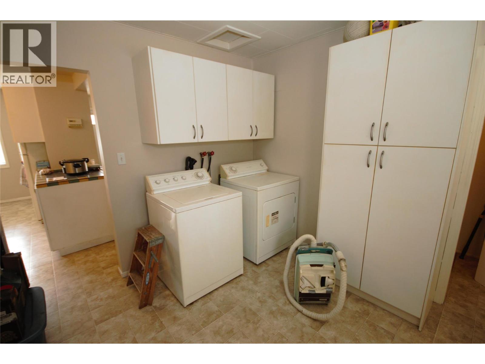 892 McKinney Road, Oliver