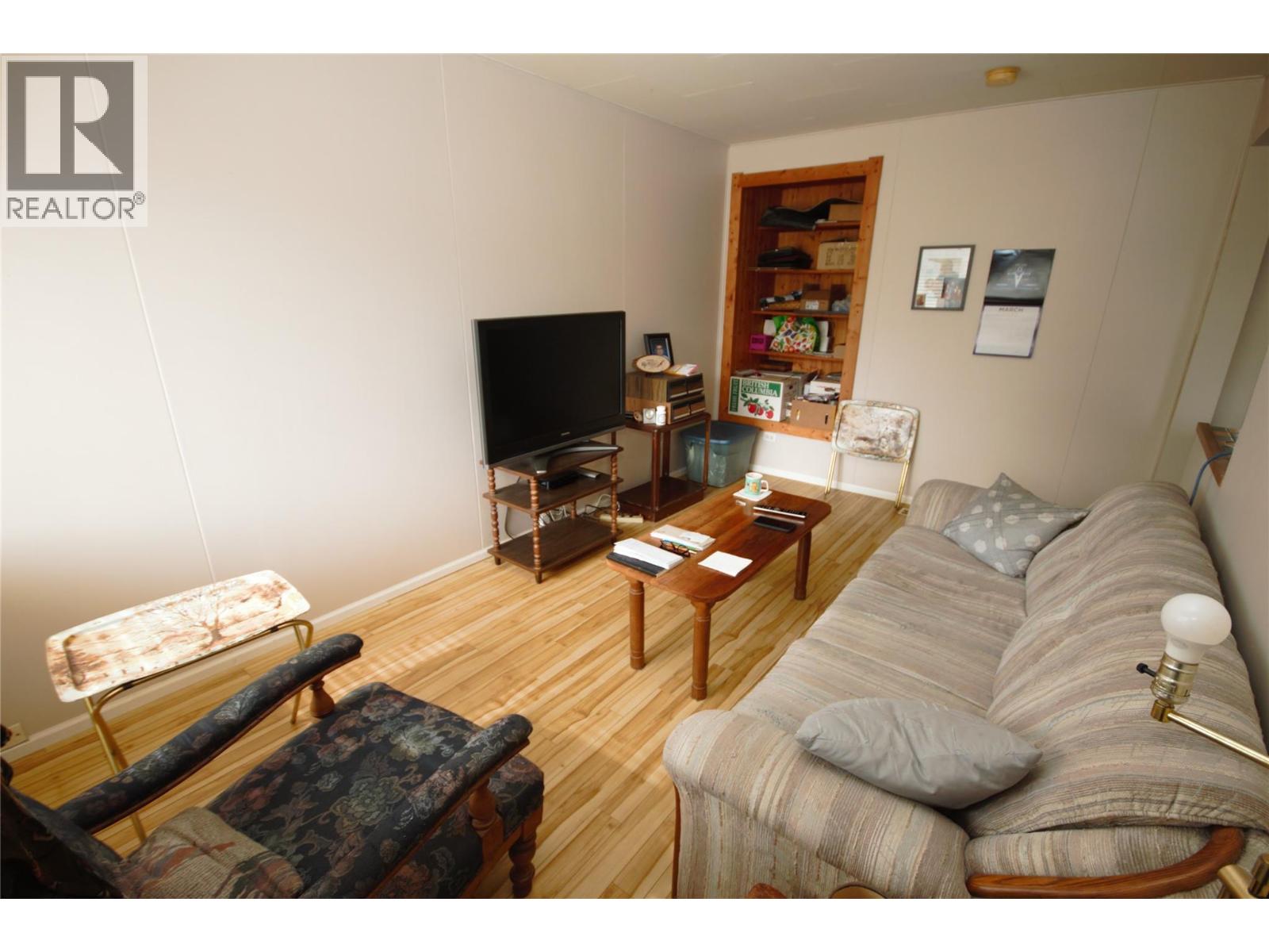 892 McKinney Road, Oliver