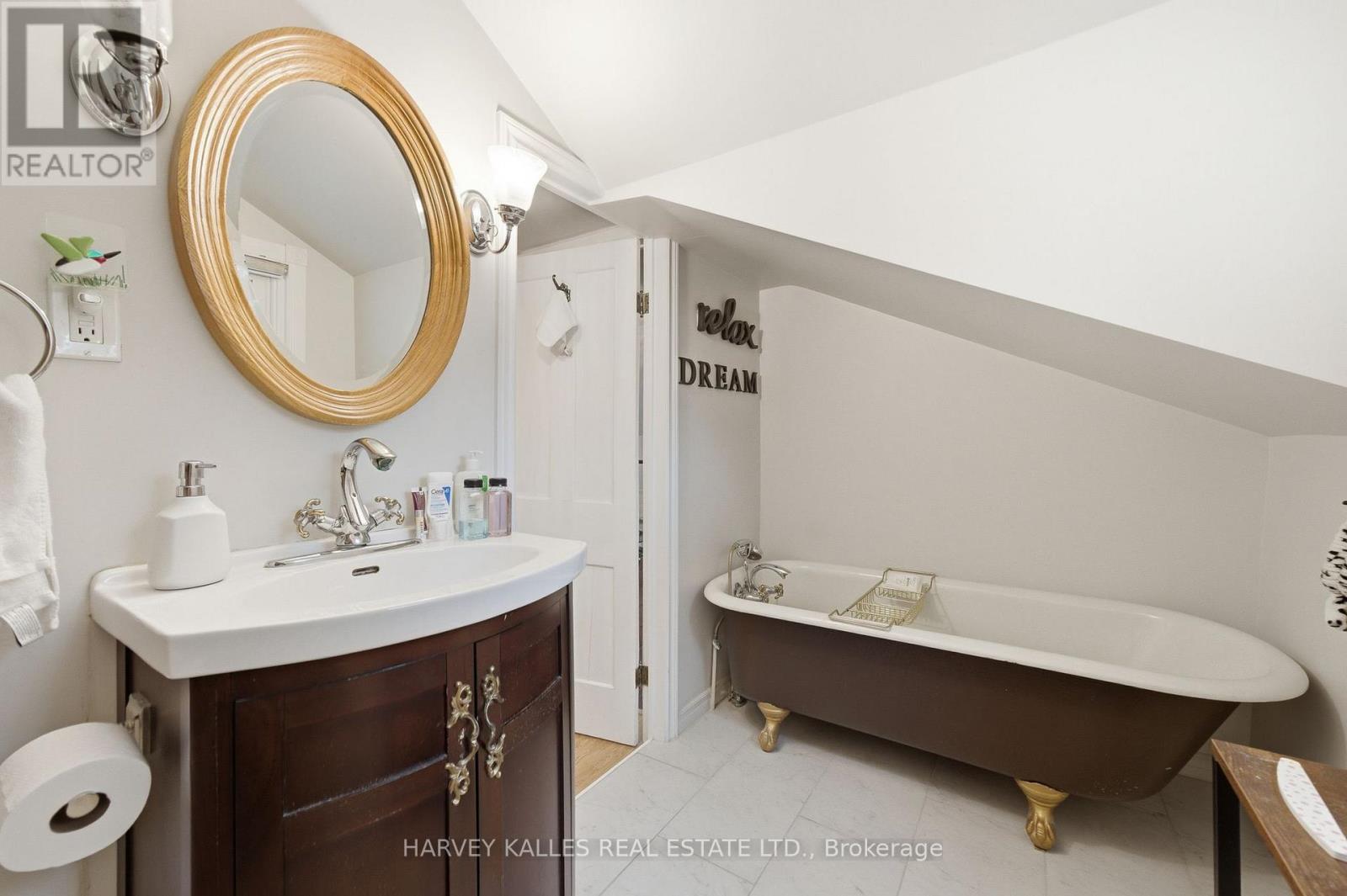 167 VICTORIA AVENUE - 26