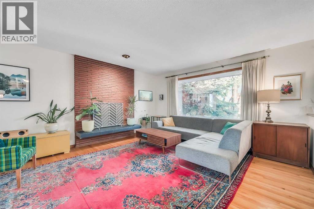 Single Family House Bi-level for Sale in  Wapiti Drive SE Willow Park Calgary 