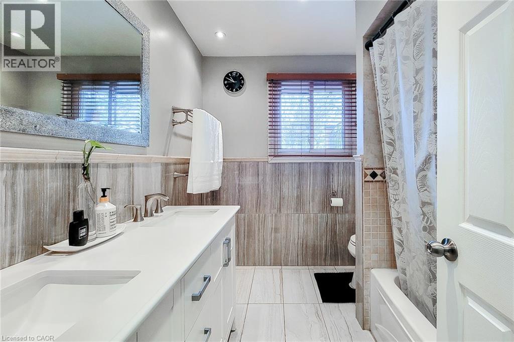 114 JUANITA Drive, Hamilton, Ontario, L9C2G3 — Photo 22
