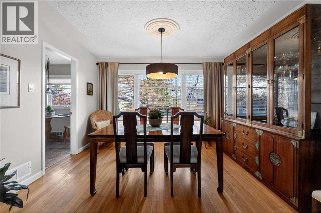 Single Family House Bungalow for Sale in   Street SW Killarney/Glengarry Calgary 