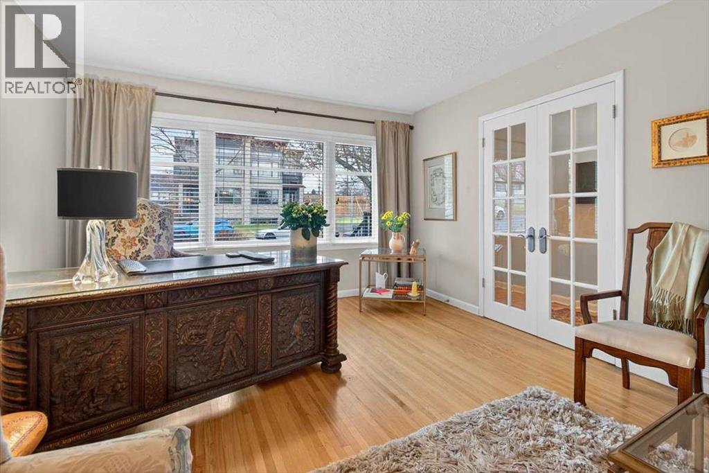 Single Family House Bungalow for Sale in   Street SW Killarney/Glengarry Calgary 