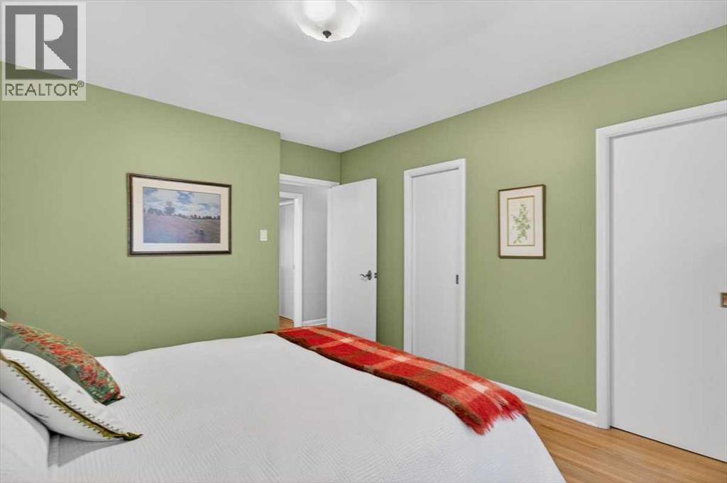 Single Family House Bungalow for Sale in   Street SW Killarney/Glengarry Calgary 