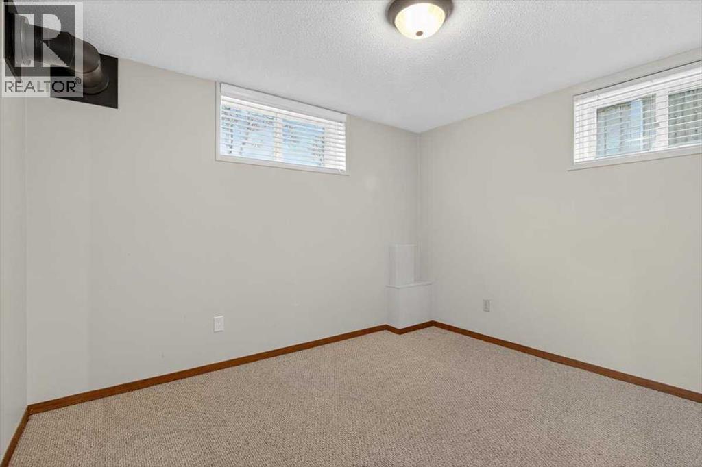 Single Family House Bungalow for Sale in   Street SW Killarney/Glengarry Calgary 