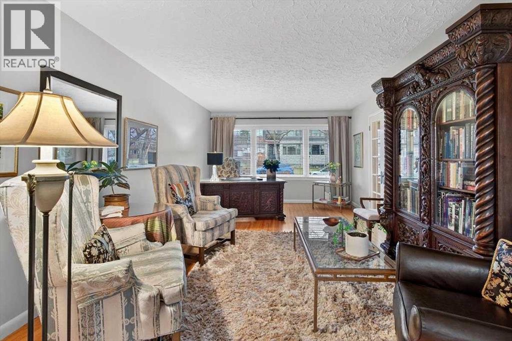 Single Family House Bungalow for Sale in   Street SW Killarney/Glengarry Calgary 