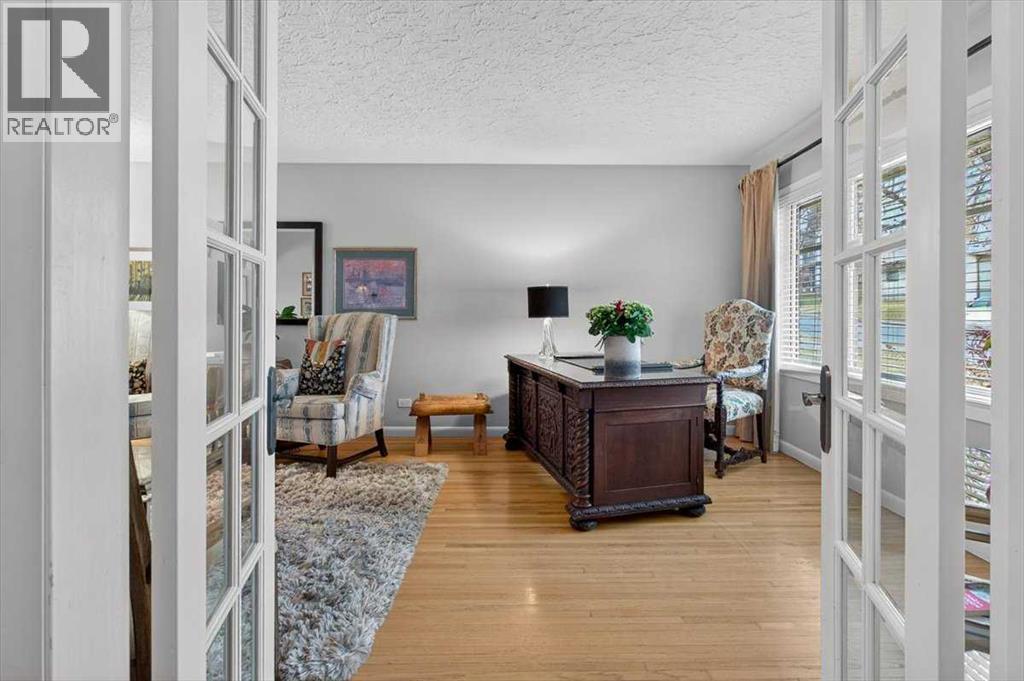 Single Family House Bungalow for Sale in   Street SW Killarney/Glengarry Calgary 