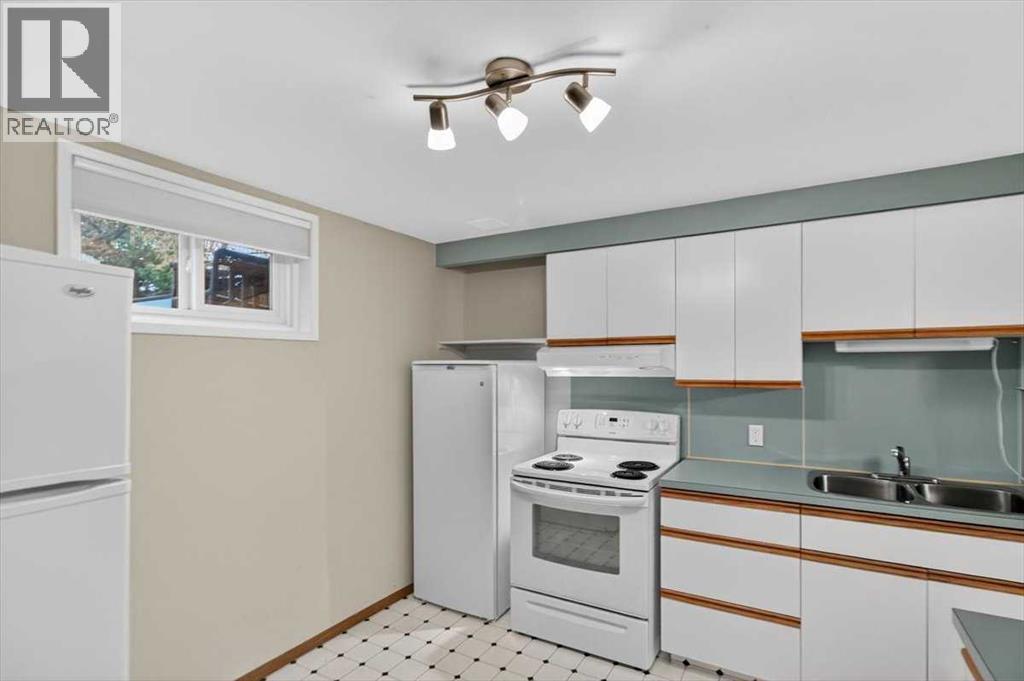 Single Family House Bungalow for Sale in   Street SW Killarney/Glengarry Calgary 