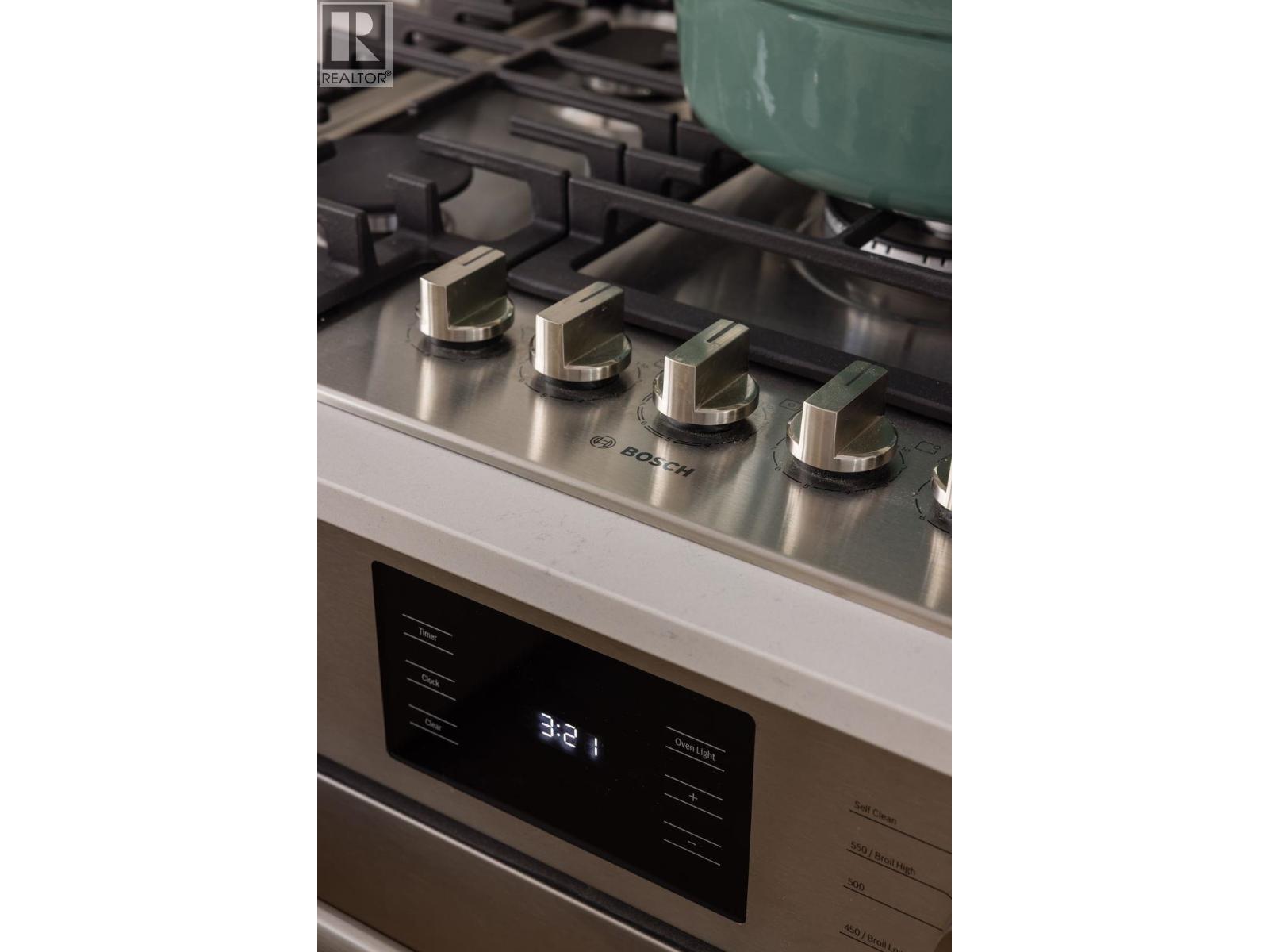 102 342 MOUNTAIN HIGHWAY, North Vancouver