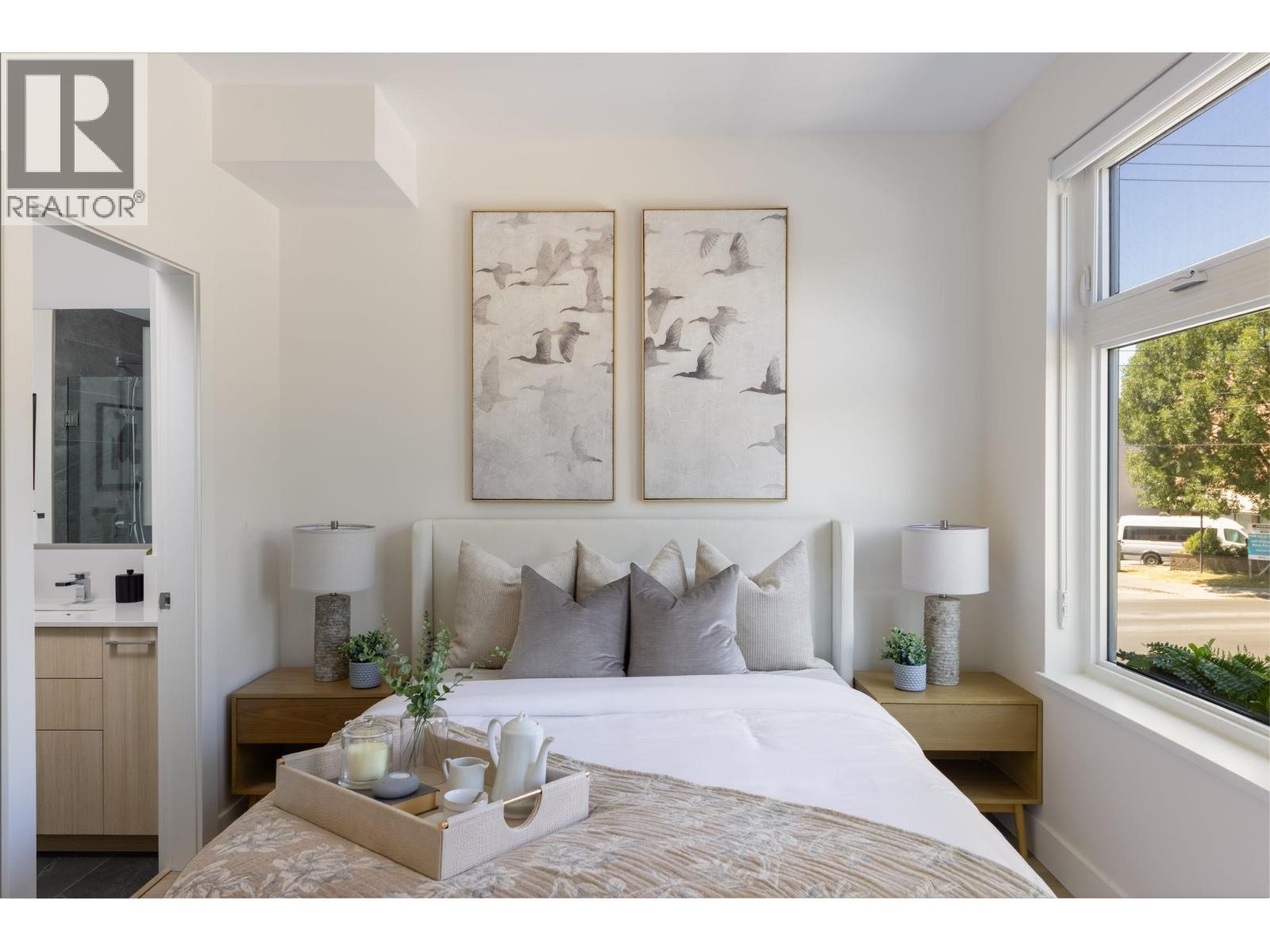 102 342 MOUNTAIN HIGHWAY, North Vancouver