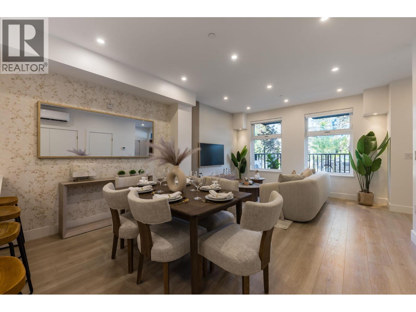 102 342 MOUNTAIN HIGHWAY, North Vancouver