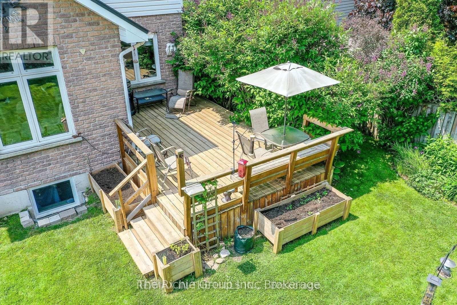 609 SIMON STREET - 27