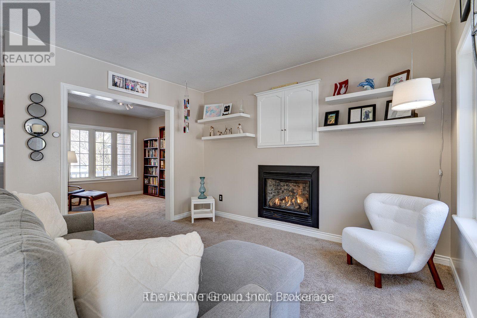 609 SIMON STREET - 5