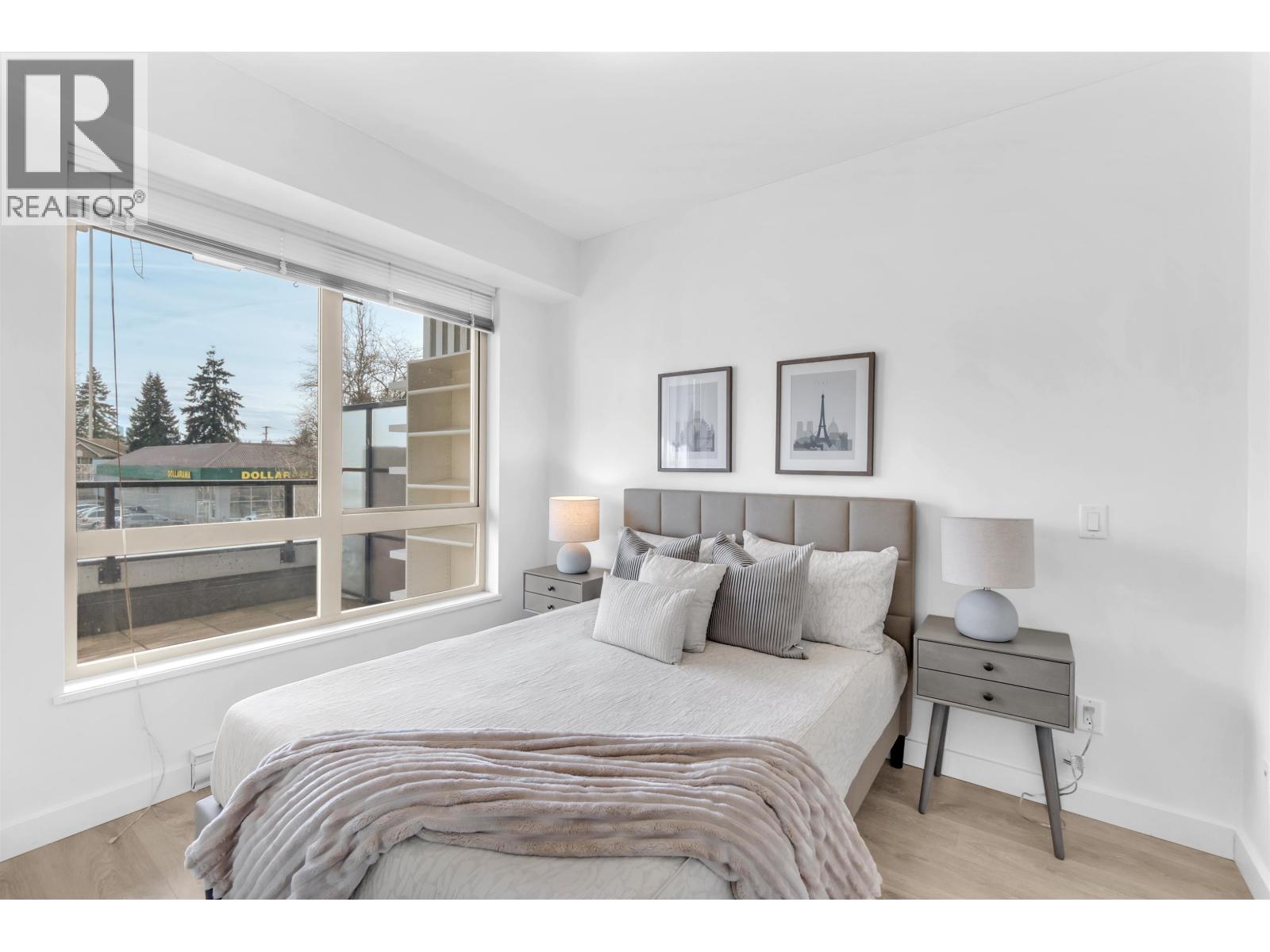 202 1330 MARINE DRIVE — photo 15