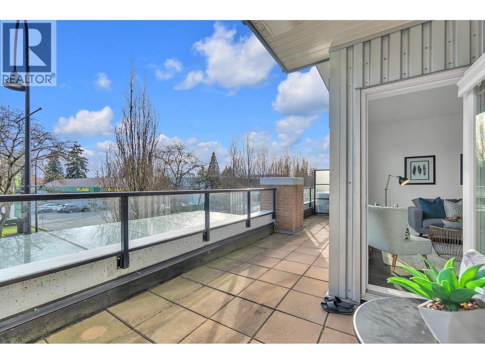 202 1330 MARINE DRIVE — photo 28