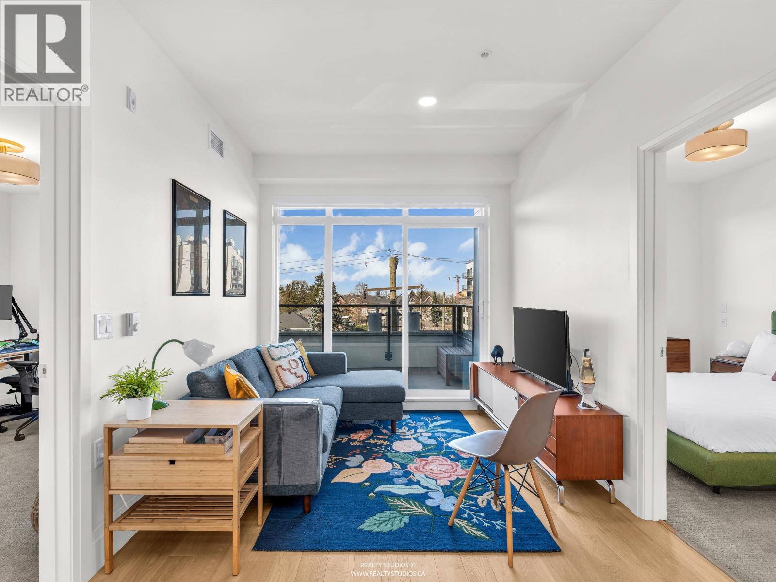 409 2550 GARDEN Drive - photo 2