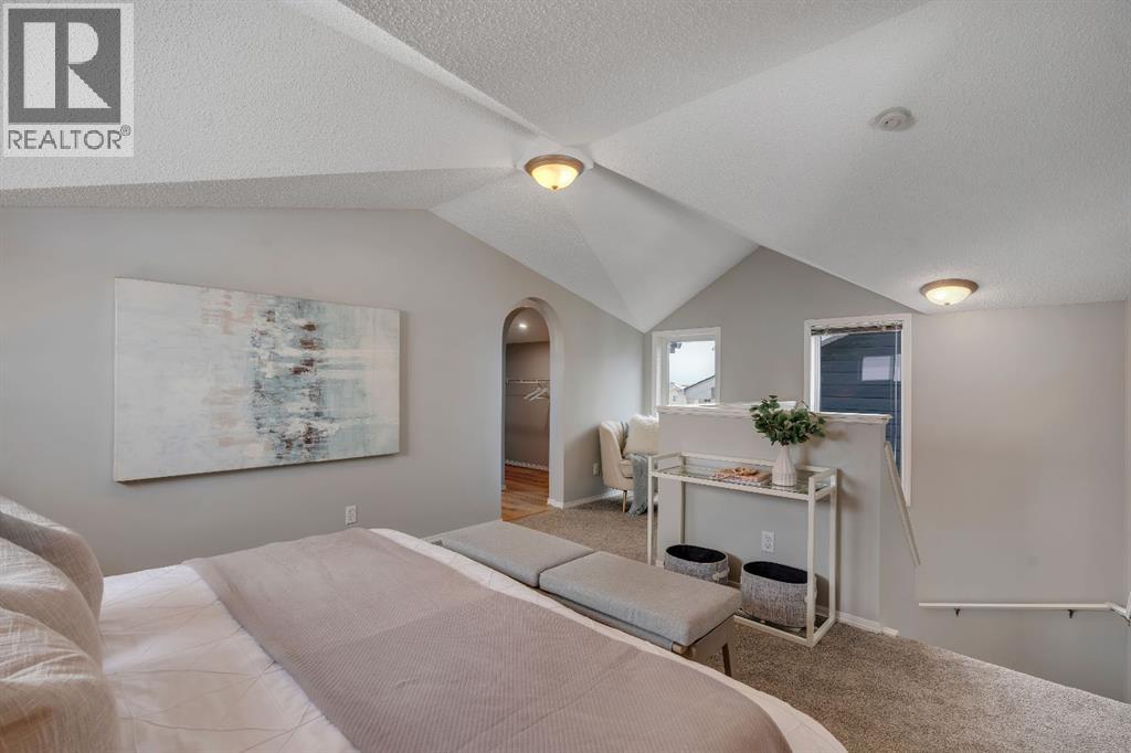 Single Family House for Sale in  Saddlefield Drive NE Saddle Ridge Calgary 