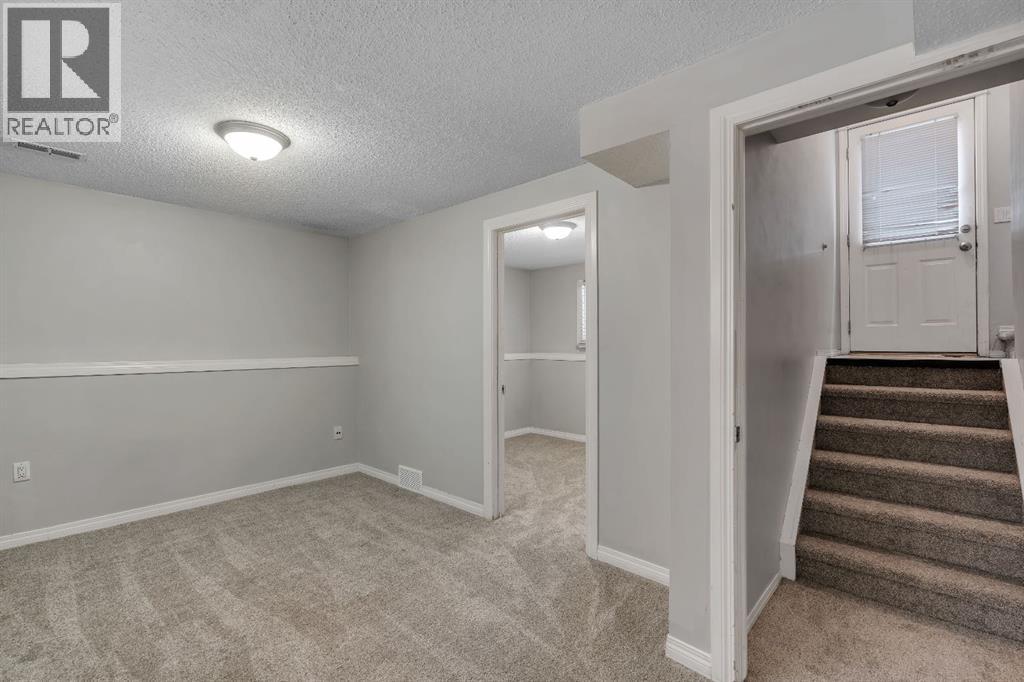 Single Family House for Sale in  Saddlefield Drive NE Saddle Ridge Calgary 