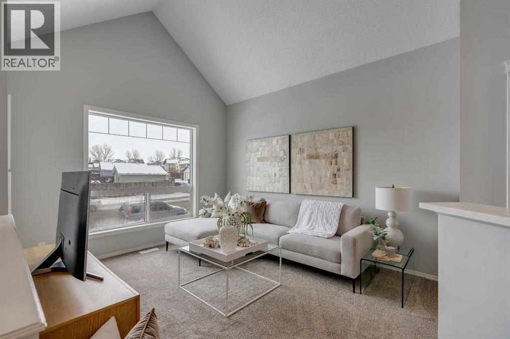 Single Family House for Sale in  Saddlefield Drive NE Saddle Ridge Calgary 