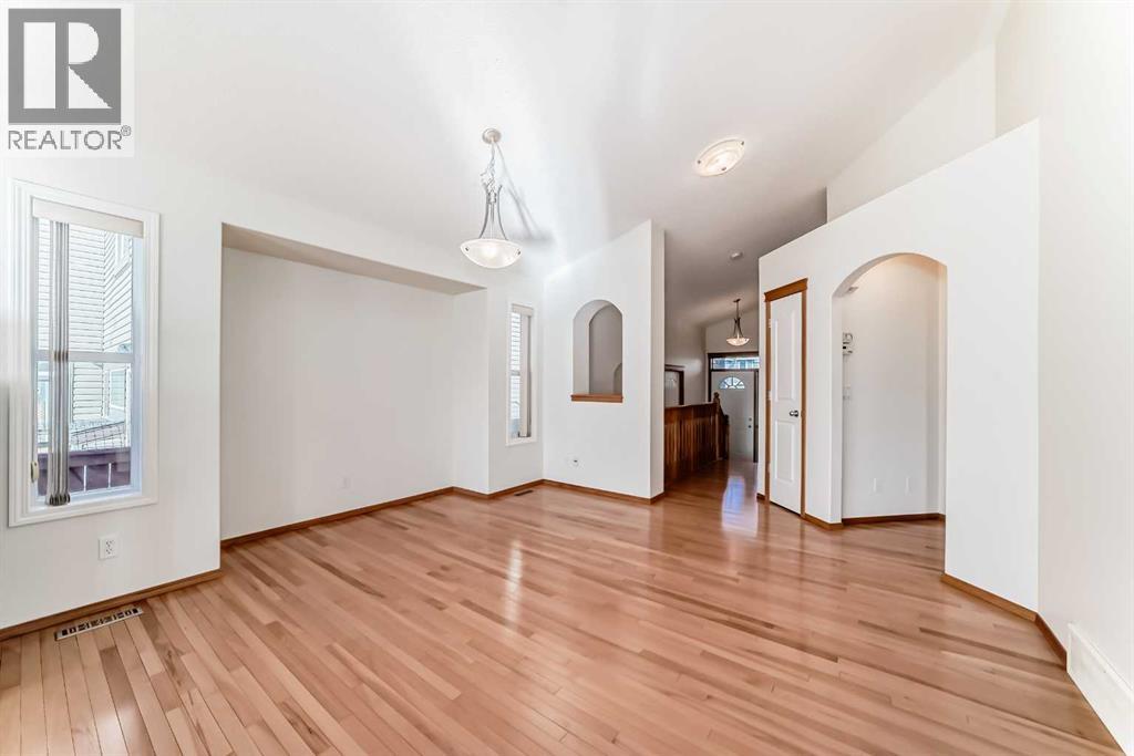 Single Family House Bungalow for Sale in  Cougartown Close SW Cougar Ridge Calgary 