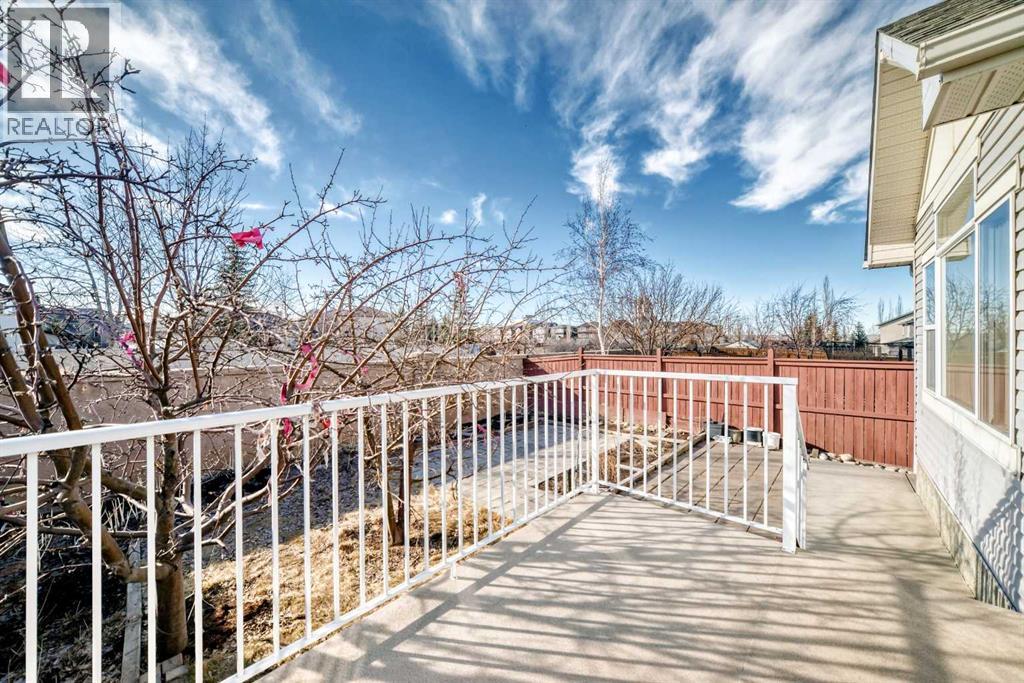 Single Family House Bungalow for Sale in  Cougartown Close SW Cougar Ridge Calgary 