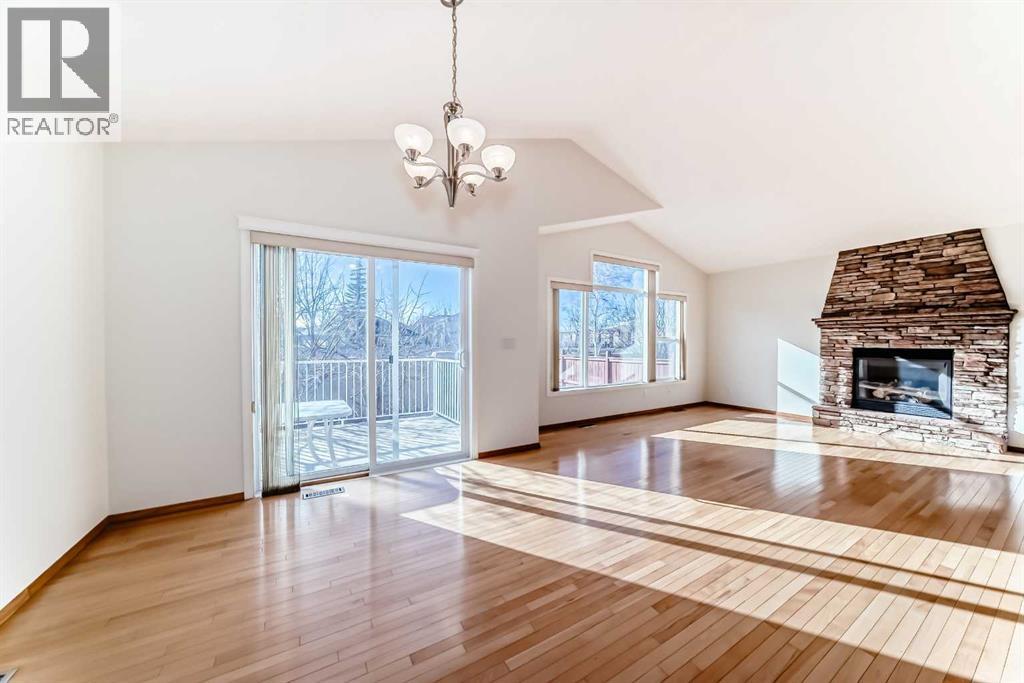 Single Family House Bungalow for Sale in  Cougartown Close SW Cougar Ridge Calgary 