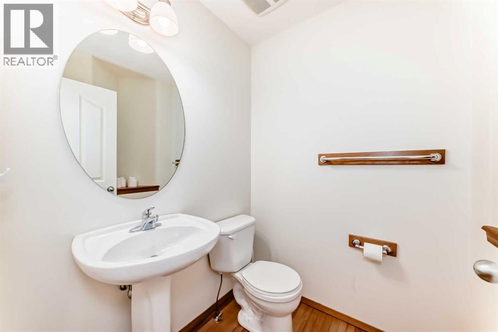 Single Family House Bungalow for Sale in  Cougartown Close SW Cougar Ridge Calgary 