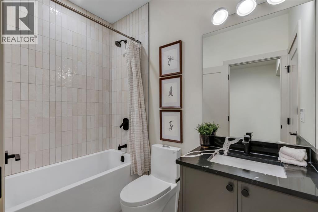 Single Family House for Sale in   Avenue SW Altadore Calgary 