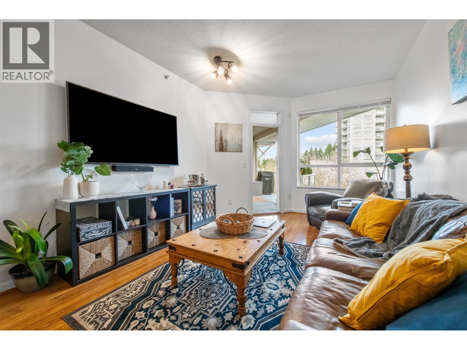 411 3551 FOSTER Avenue - photo 2