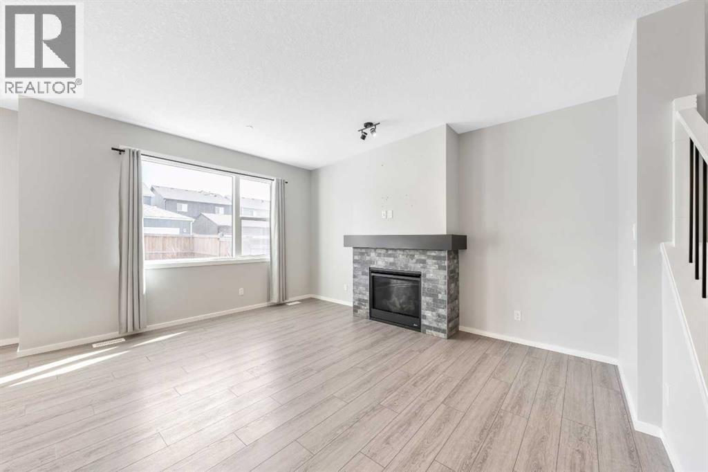 Single Family House for Sale in  Lucas Crescent NW Livingston Calgary 