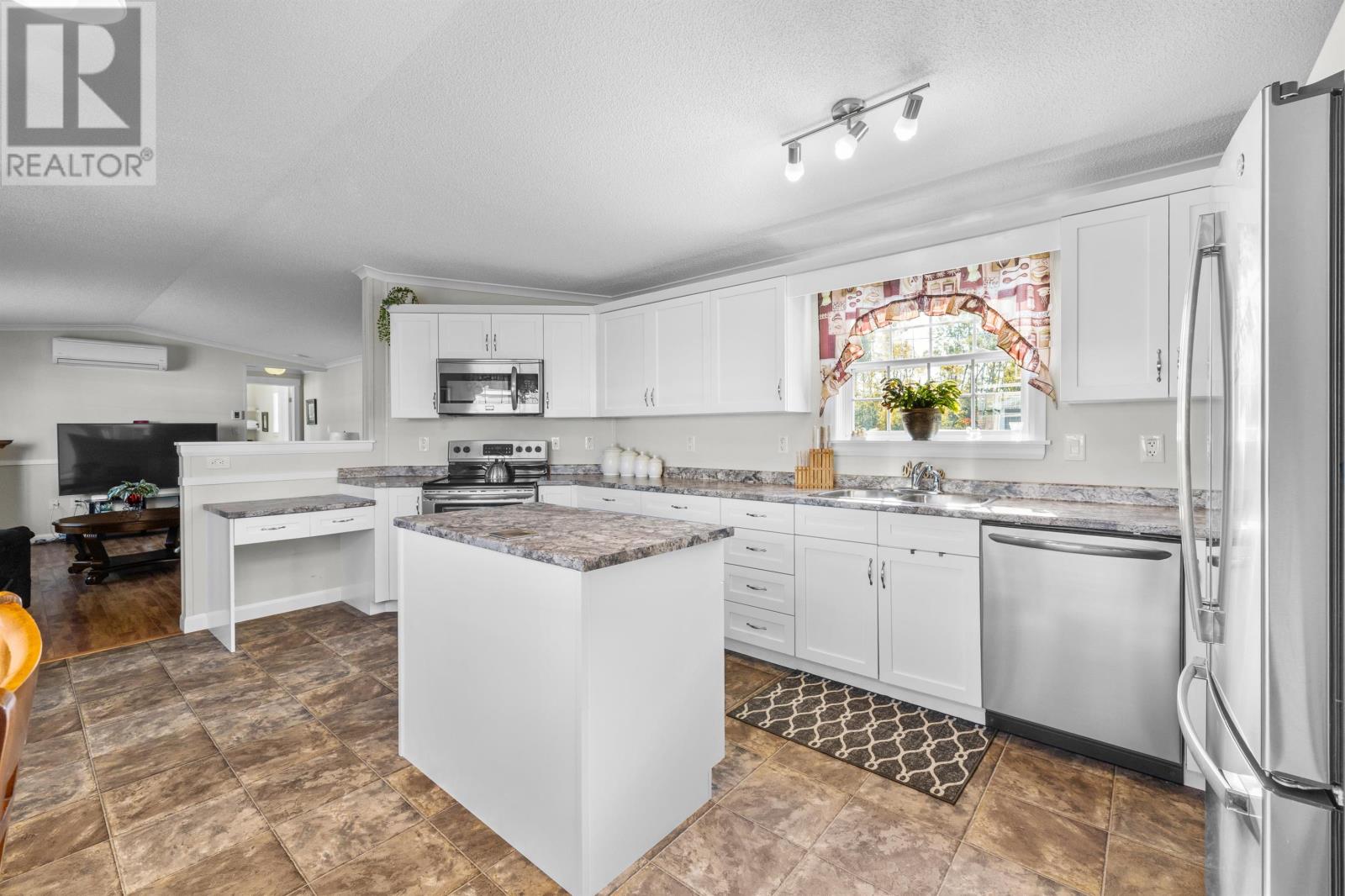 73 Hinton Street - 3